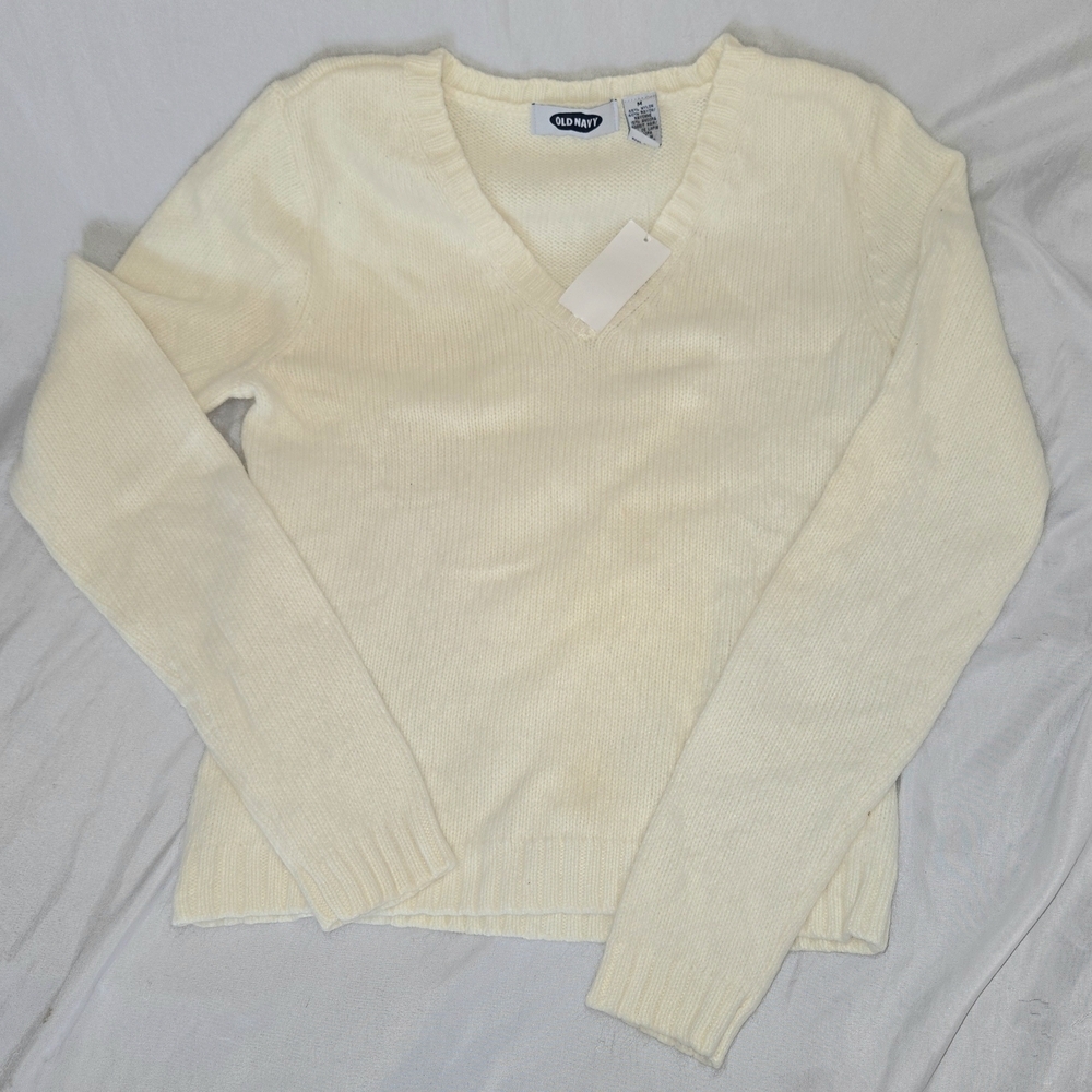 Old Navy Women's Cream Angora Blend Cozy  V-Neck Sweater - Picture 5 of 5
